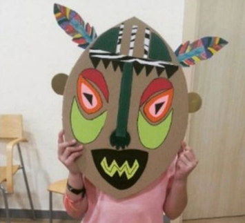 Màscares tribals gegants!