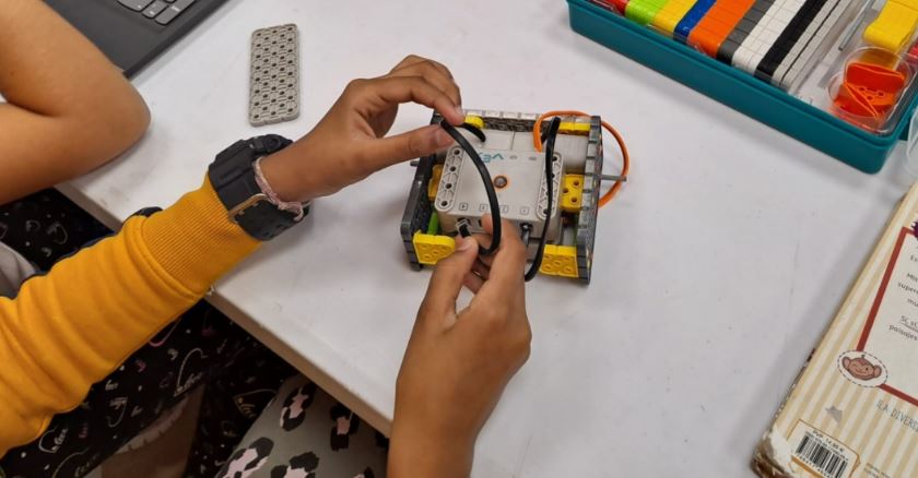 Missió robòtica: rescat d'animals. Robòtica amb Lego Spike Essential