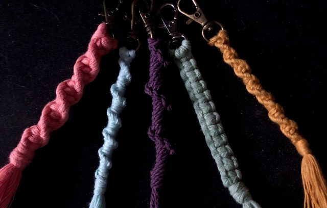 Taller de clauers de macramé