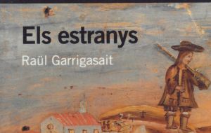 Els estranys, amb l'autor: Raül Garrigasait