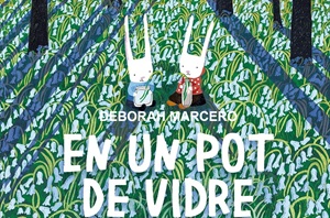 Llegir en família. En un pot de vidre