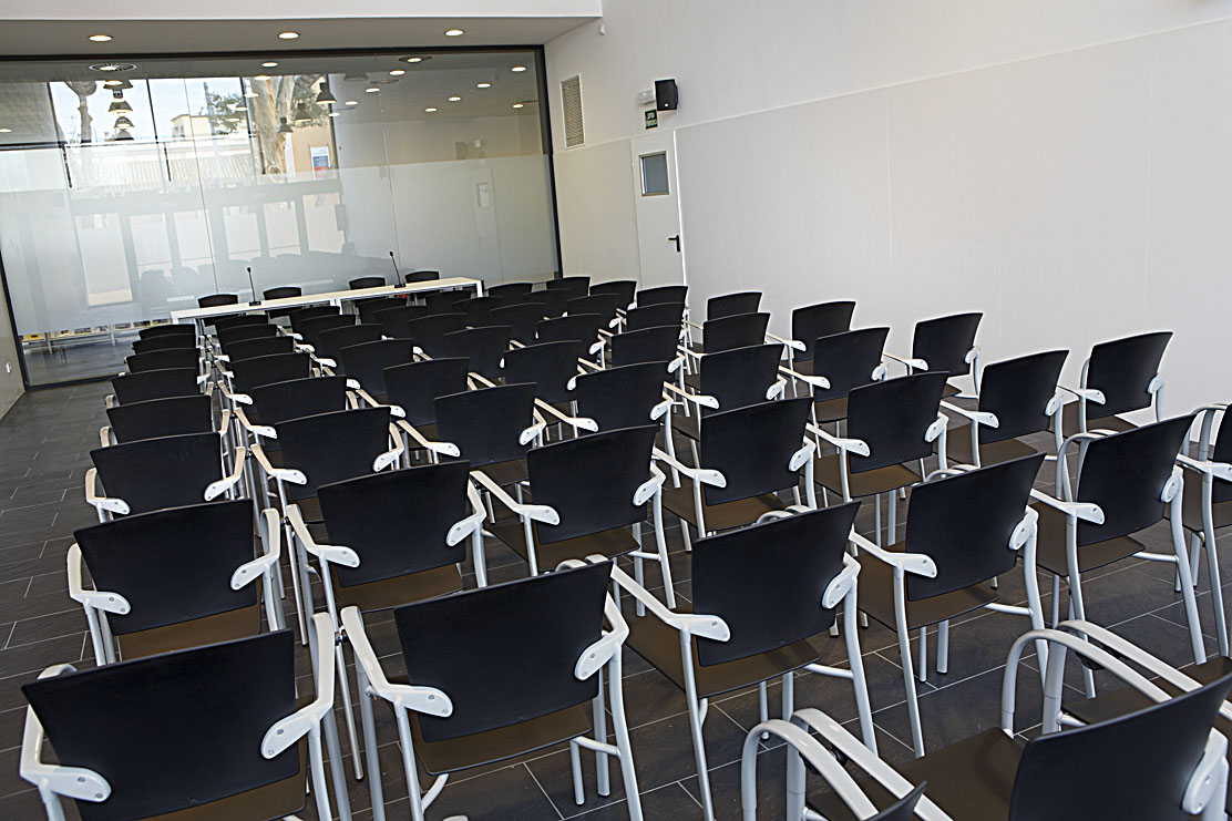 Sala polivalent de la Biblioteca Lluís Barceló i Bou