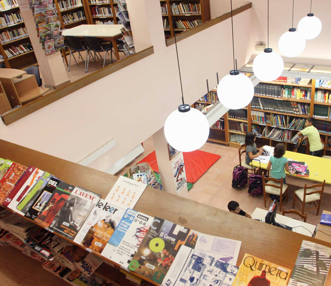 Anglès - Biblioteca Municipal Joaquim Bauxell - Anglès